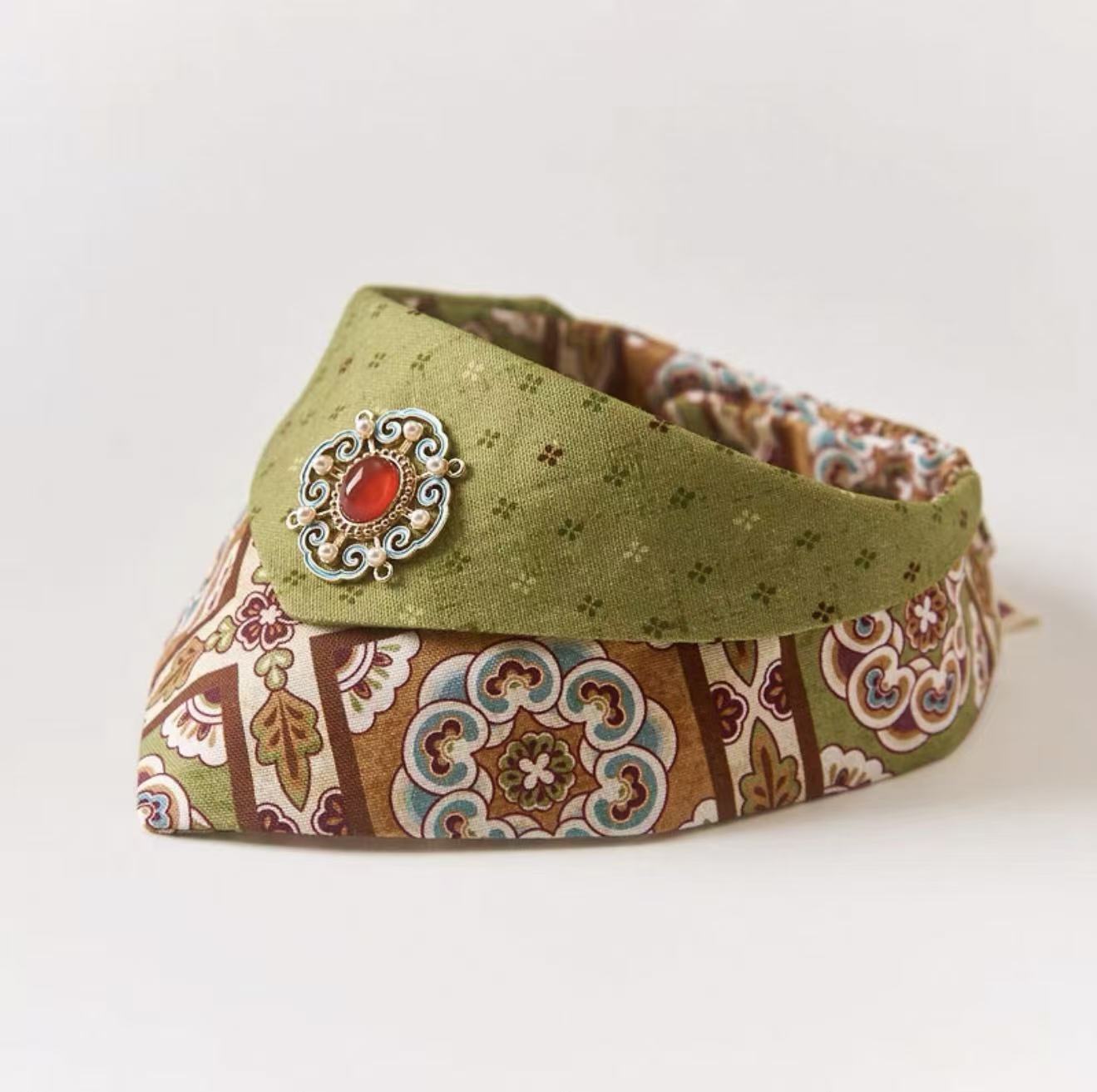 Dunhuang Caisson Ceiling Pet Bib