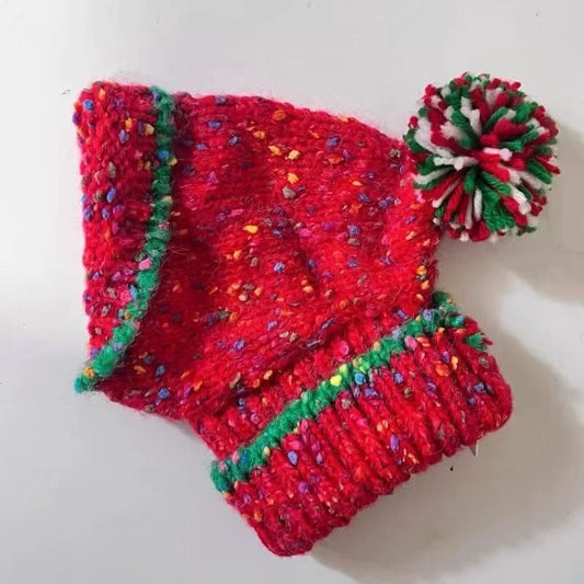 Christmas Knit Hat for Large Dogs – Festive Green & Red Winter Accessory